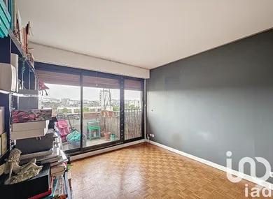 Apartment in Paris (75012)