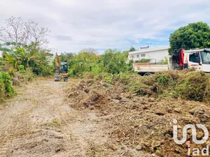 Building plot at Saint-Pierre (97432)