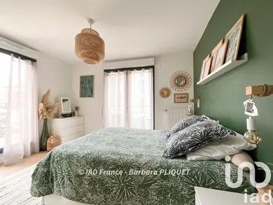 Appartement à Le Mesnil-Saint-Denis (78320)