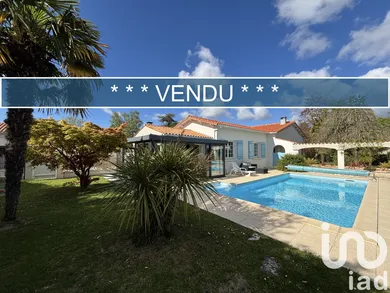 Maison traditionnelle à Étaules (17750)