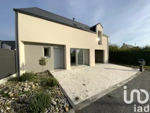 House at Saint-Molf (44350)