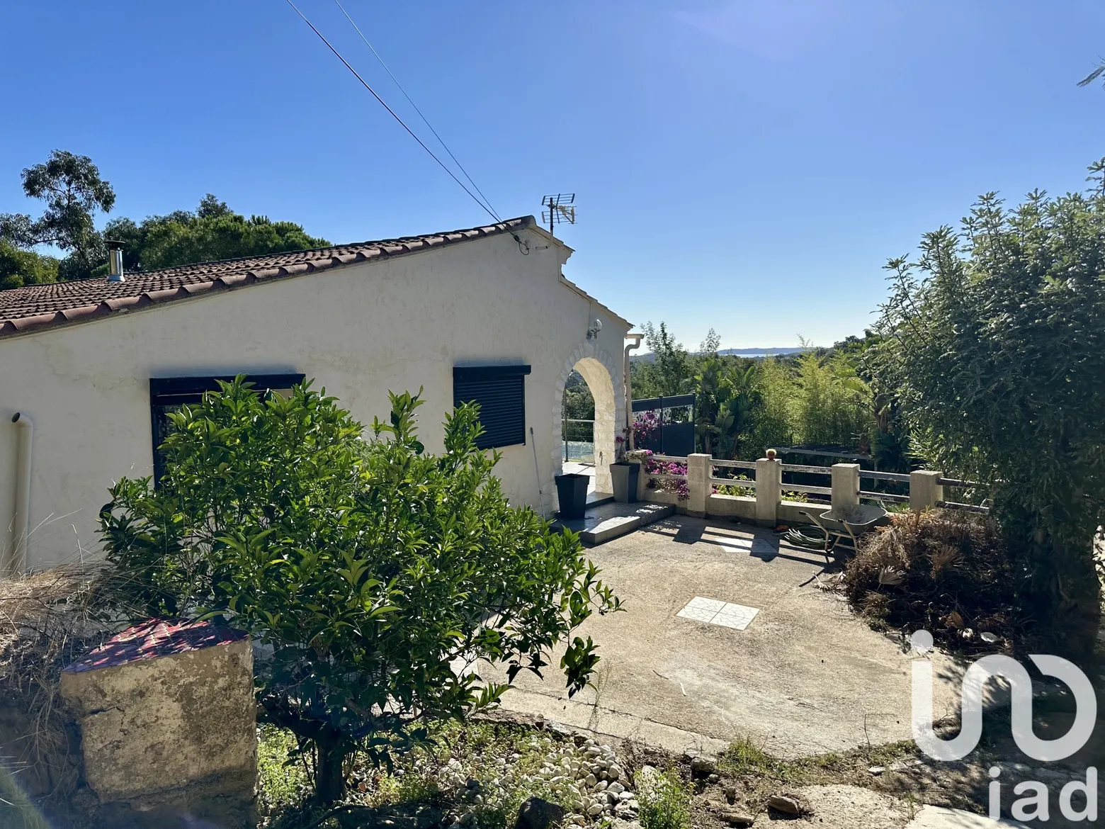 Vente maison à Bormes-les-Mimosas (83230) : maison 6 pièces 131 m² - 1964025 — 2
