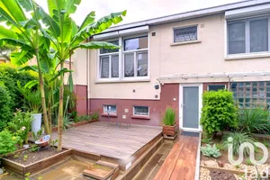 House at Fresnes (94260)