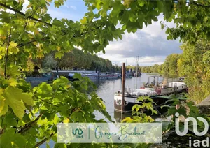 Barge in L'Île-Saint-Denis (93450)