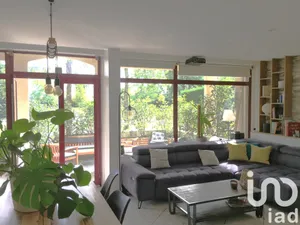 Apartment in Chatou (78400)