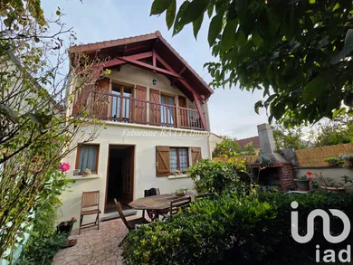 House at Carrières-sur-Seine (78420)