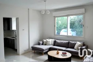 Appartement à Cheval-Blanc (84460)