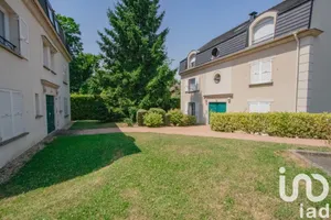 Apartment at Bois-d'Arcy (78390)