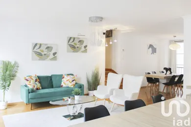 Apartment in Paris (75010)