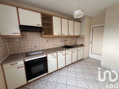 Apartment in Charleville-Mézières (08000)