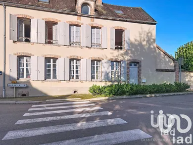 Maison à Saint-Julien-du-Sault (89330)