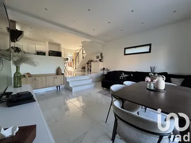 House at Saintry-sur-Seine (91250)