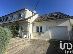 House at Neuilly-Saint-Front (02470)