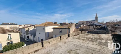 Building at Manduel (30129)