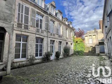 Duplex at Soissons (02200)