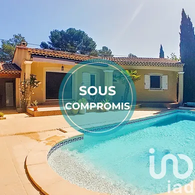 Maison traditionnelle à Fox-Amphoux (83670)