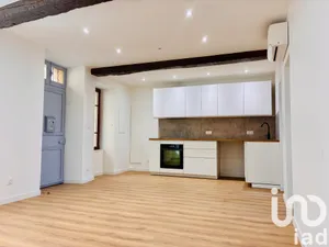 Appartement à Eyguières (13430)