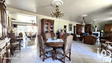 Townhouse in Ainay-le-Château (03360)