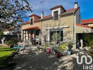 House at Dammarie-les-Lys (77190)