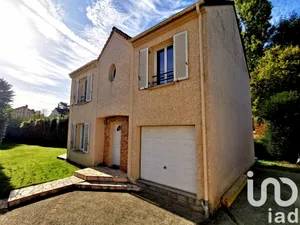 House at Villiers-sur-Morin (77580)