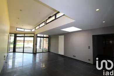 Townhouse in Le Mans (72100)
