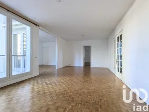 Apartment at Versailles (78000)