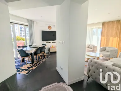 Apartment in Toulon (83000)