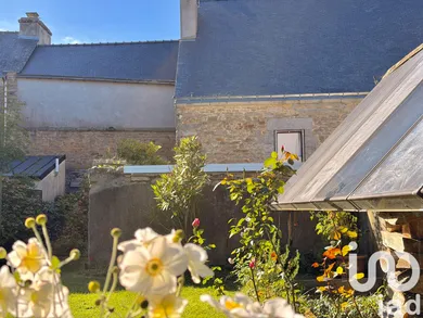 Townhouse at Questembert (56230)