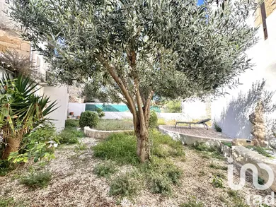 Maison de ville à Saint-Gilles (30800)