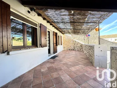 Townhouse in Saint-Gilles (30800)