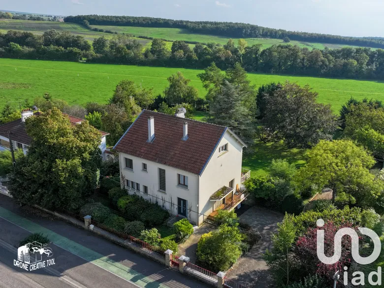 Maison 8 pièces 218 m² · à Jarny · 218 m² · 348 500 €