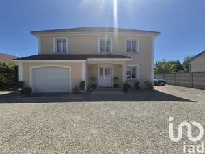 House at Saint-Just-Sauvage (51260)