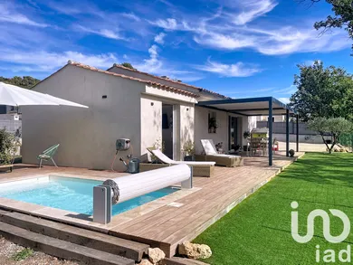 Traditional house in Bagnols-en-Forêt (83600)