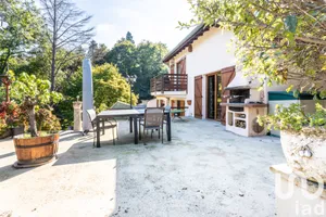 Architectural house at Saint-Genest-Lerpt (42530)