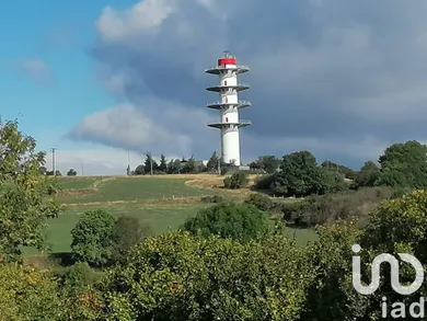 House at Laurie (15500)