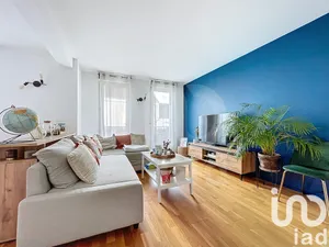 Apartment at Noisy-le-Grand (93160)