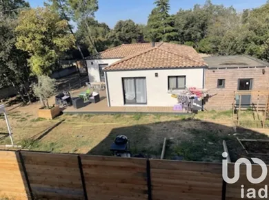 House at Saint-Quentin-la-Poterie (30700)