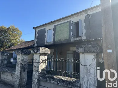Maison de village à Négrondes (24460)