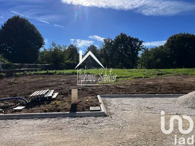 Terrain à bâtir à Saint-Alban-de-Roche (38080)