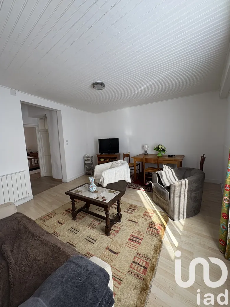Appartement 3 pièces 57 m² · à Saint-Sauveur-sur-Tinée · 56,7 m² · 98 000 €
