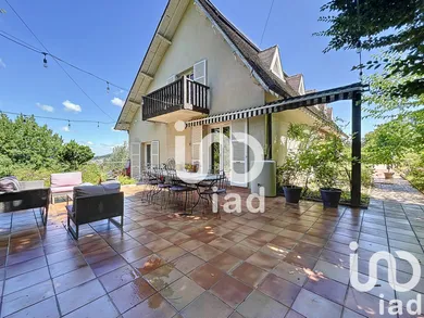 Maison d'architecte à Montaigu (39000)