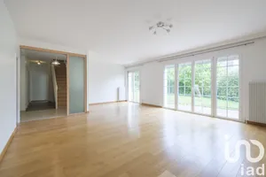 Maison à Montlignon (95680)