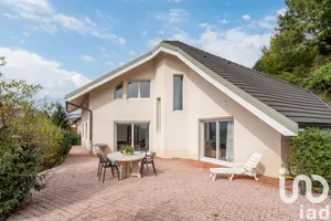 Architectural house at Challes-les-Eaux (73190)