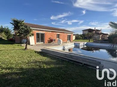 House at Montbeton (82290)