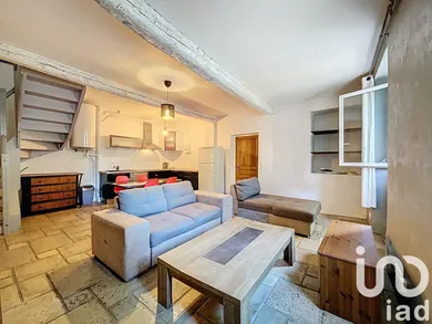 Appartement à Saint-Paul-en-Forêt (83440)