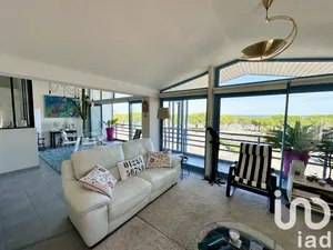 Appartement à Carcans (33121)