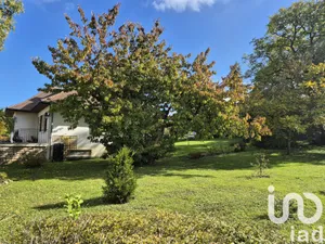 Park home at Pont-sur-Yonne (89140)