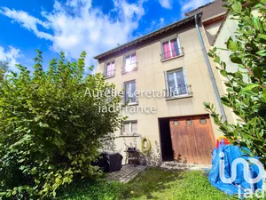 Building at Argenteuil (95100)