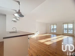 Apartment at Bordeaux (33100)