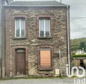 Village house at Bogny-sur-Meuse (08120)